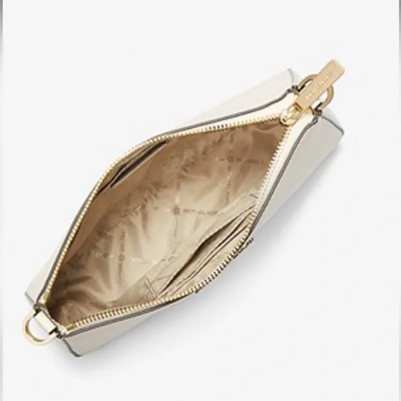 MICHAEL KORS
Jet Set Saffiano Leather Crossbody Bag with Case Apple Airpods Pro® - Picture 6 of 16